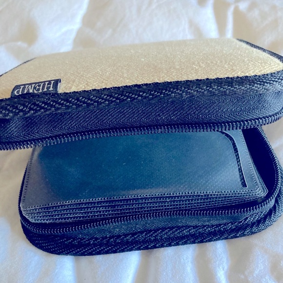 2 CD Cases/Organizers - Picture 9 of 12